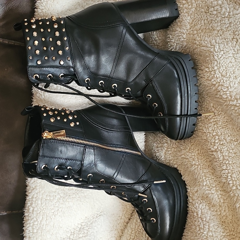 Michael Kors Womens boots size 11m